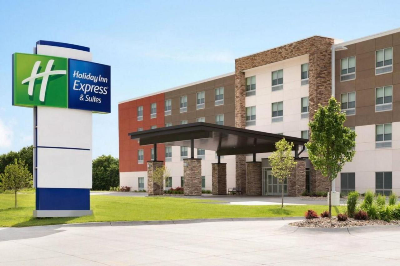 Holiday Inn Express & Suites Rhinelander By Ihg Esterno foto