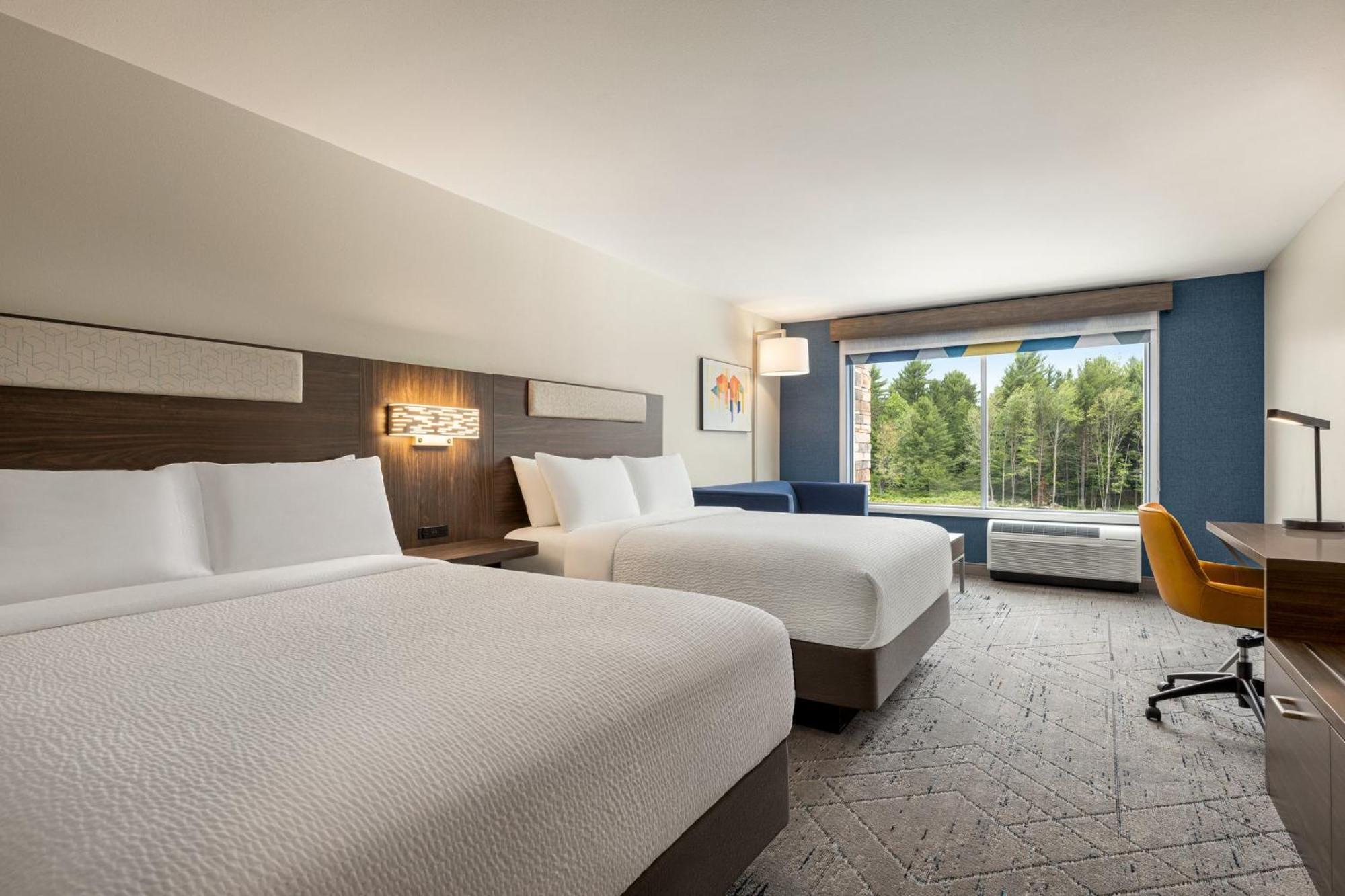 Holiday Inn Express & Suites Rhinelander By Ihg Esterno foto