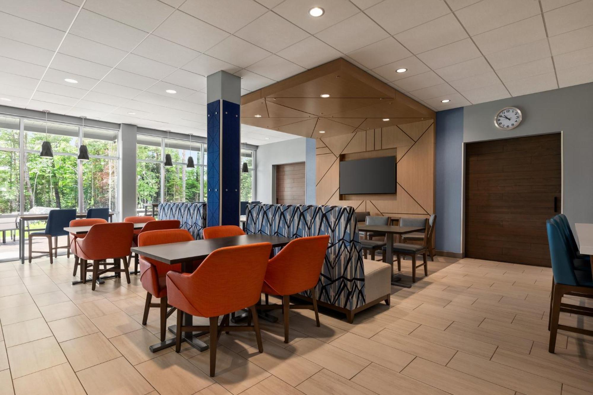 Holiday Inn Express & Suites Rhinelander By Ihg Esterno foto