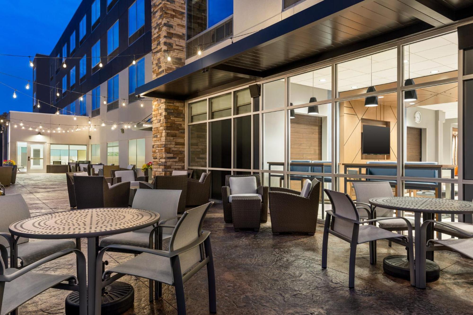 Holiday Inn Express & Suites Rhinelander By Ihg Esterno foto